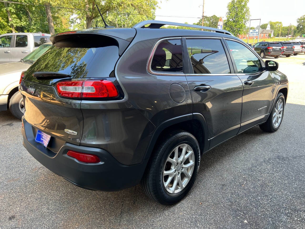 Used 2014 Jeep Cherokee Latitude image 4
