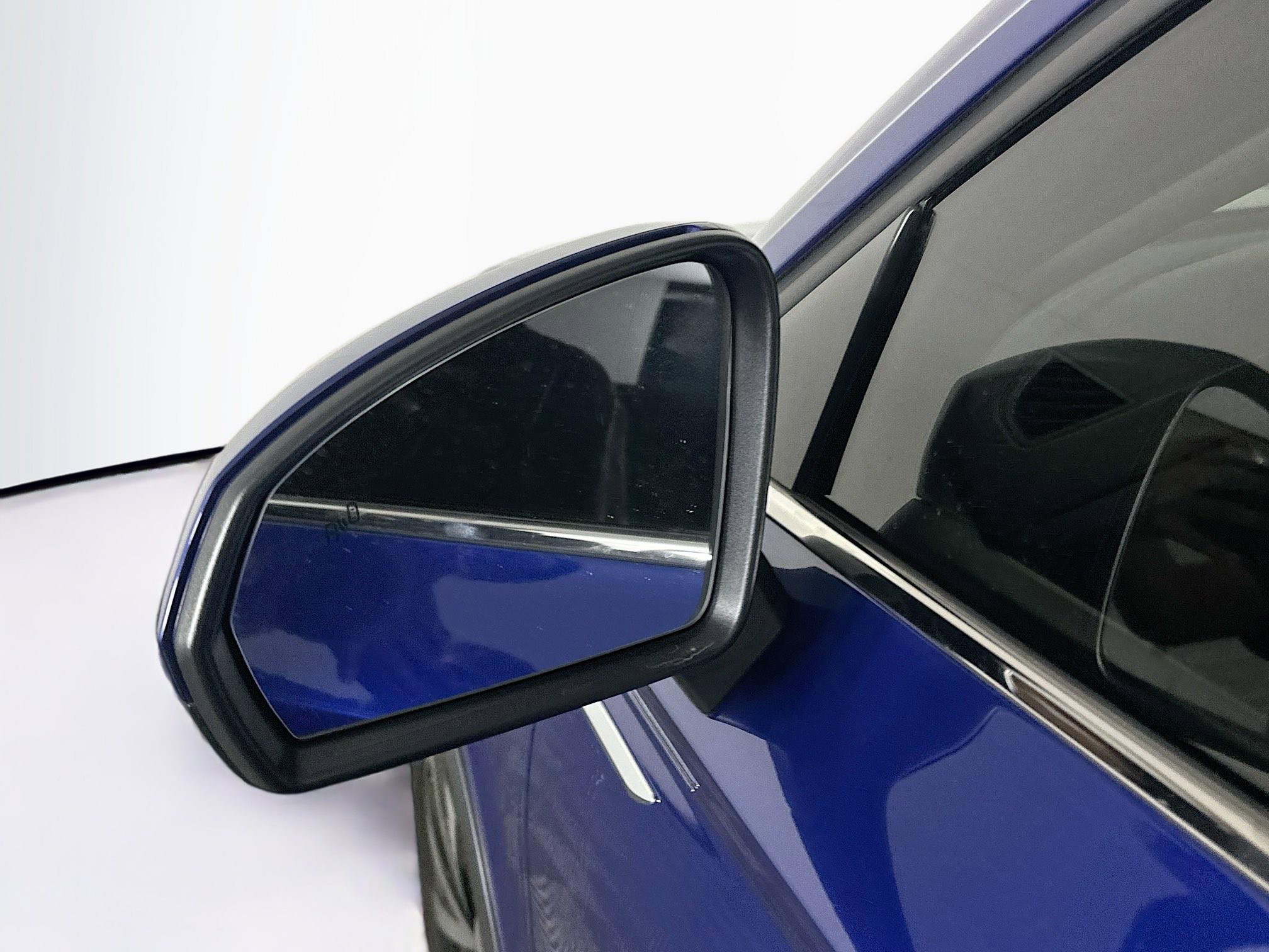 Used 2024 Volkswagen Taos SE w/ MDO Package image 16