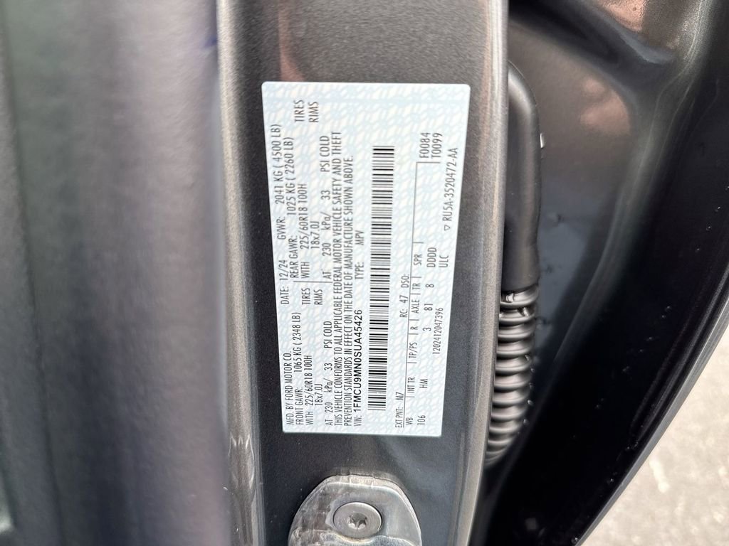 New 2025 Ford Escape ST-Line w/ Cold Weather Package AWD/4WD image 28