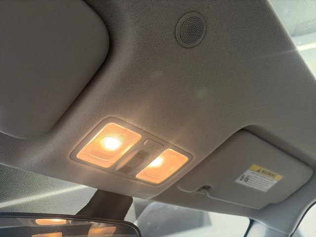 Used 2025 Hyundai Venue SEL image 53