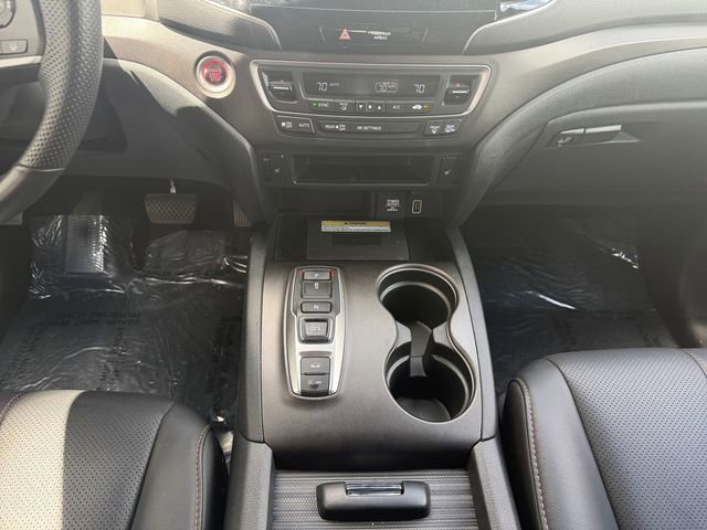 Used 2023 Honda Passport TrailSport image 11