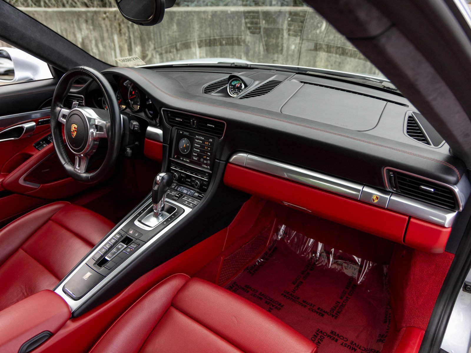 Used 2015 Porsche 911 Turbo image 49