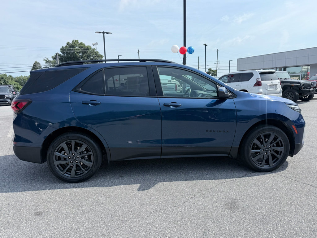 Used 2023 Chevrolet Equinox RS AWD/4WD image 4