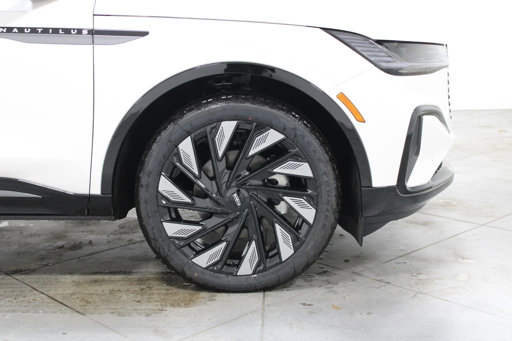 New 2026 Lincoln Nautilus Reserve w/ Jet Appearance Package image 11