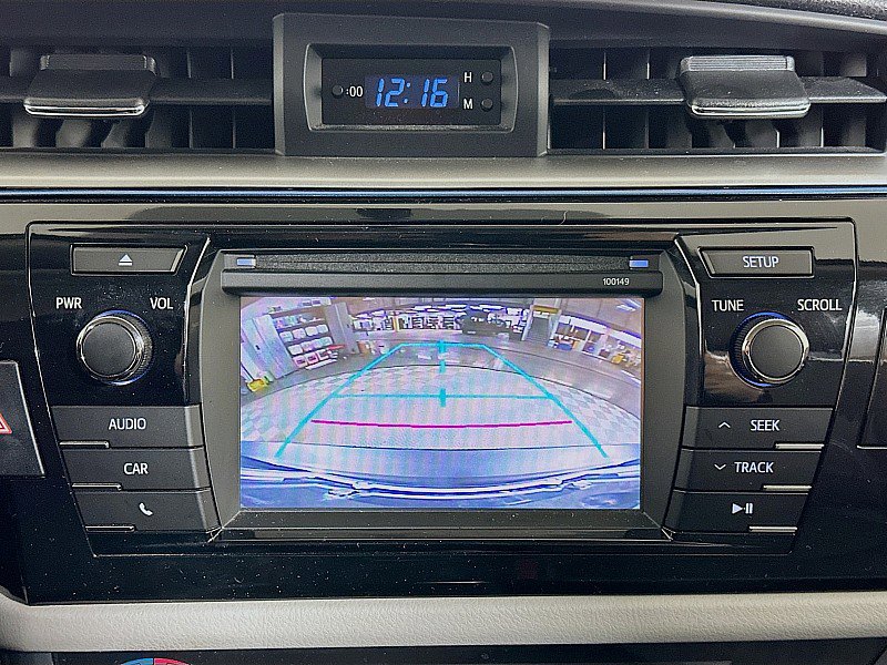 Used 2014 Toyota Corolla LE image 15