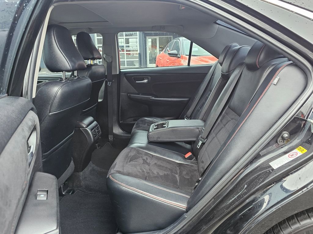 Used 2015 Toyota Camry XSE w/ Moonroof Package image 13