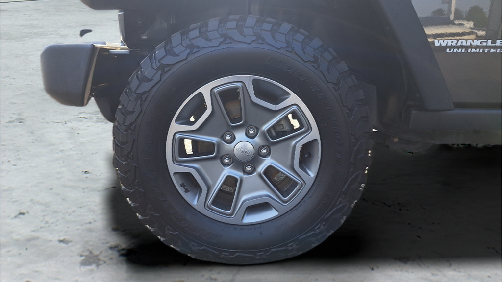Used 2017 Jeep Wrangler Unlimited Rubicon w/ Connectivity Group AWD/4WD image 28
