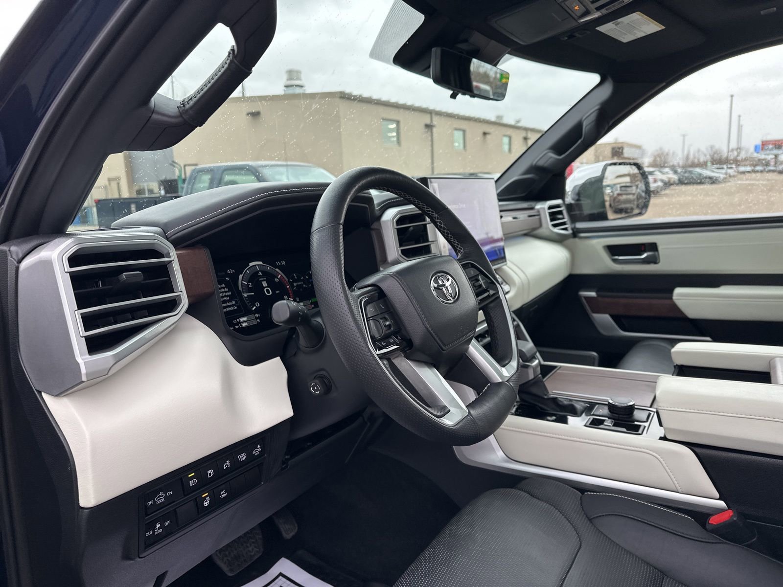 Used 2022 Toyota Tundra Capstone AWD/4WD image 18
