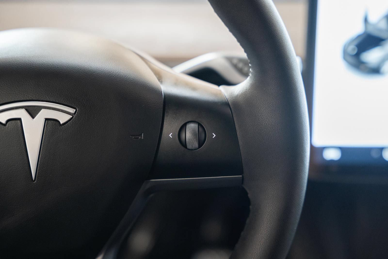 Used 2024 Tesla Model Y Long Range AWD/4WD image 24