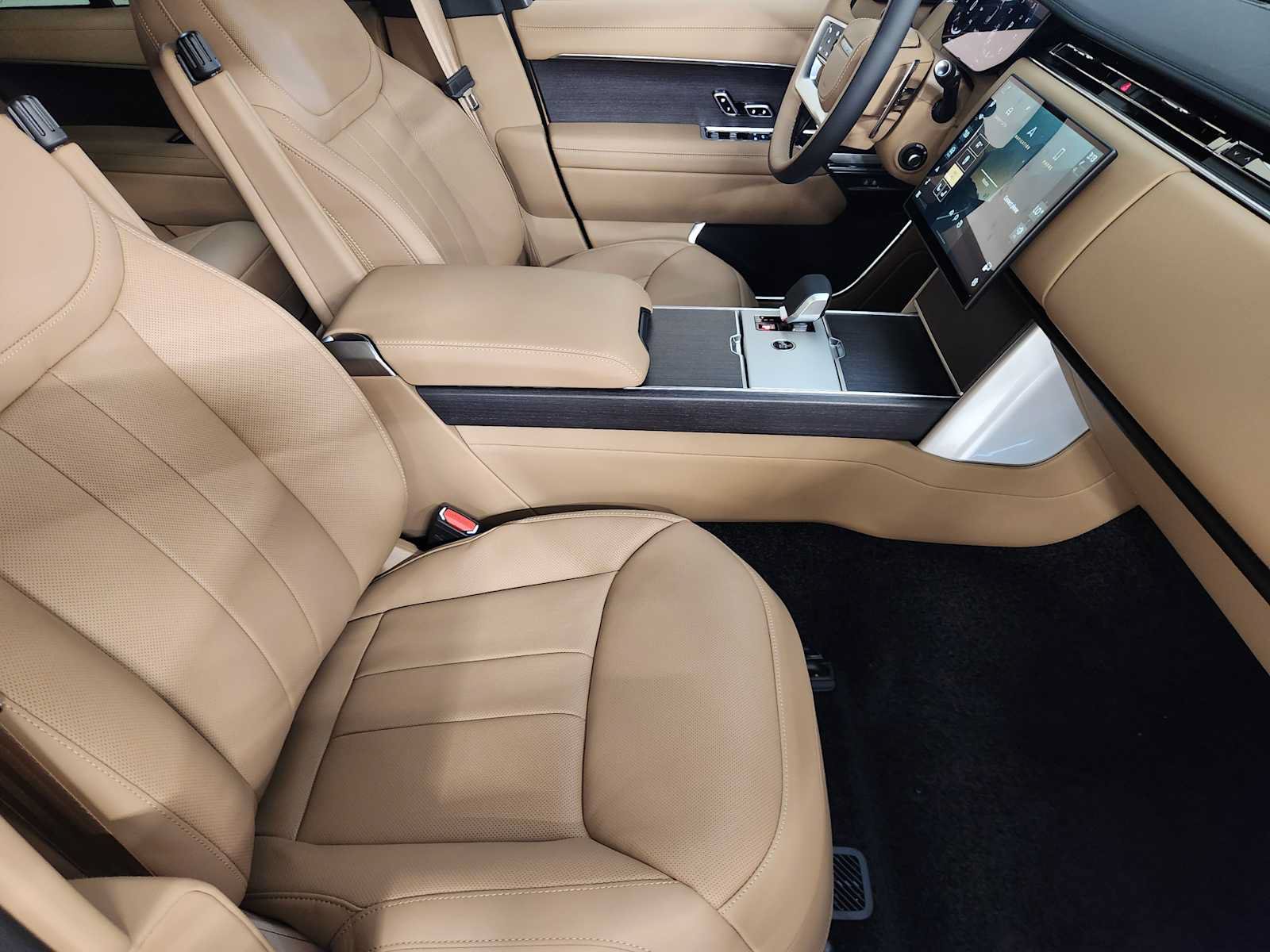 New 2026 Land Rover Range Rover SE AWD/4WD image 3