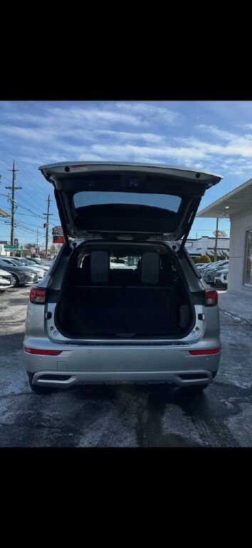 Used 2022 Mitsubishi Outlander SE image 33