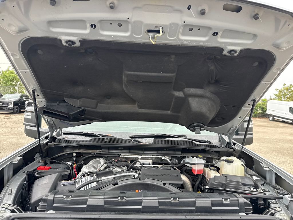 Used 2024 Chevrolet Silverado 2500 ZR2 w/ Technology Package image 32