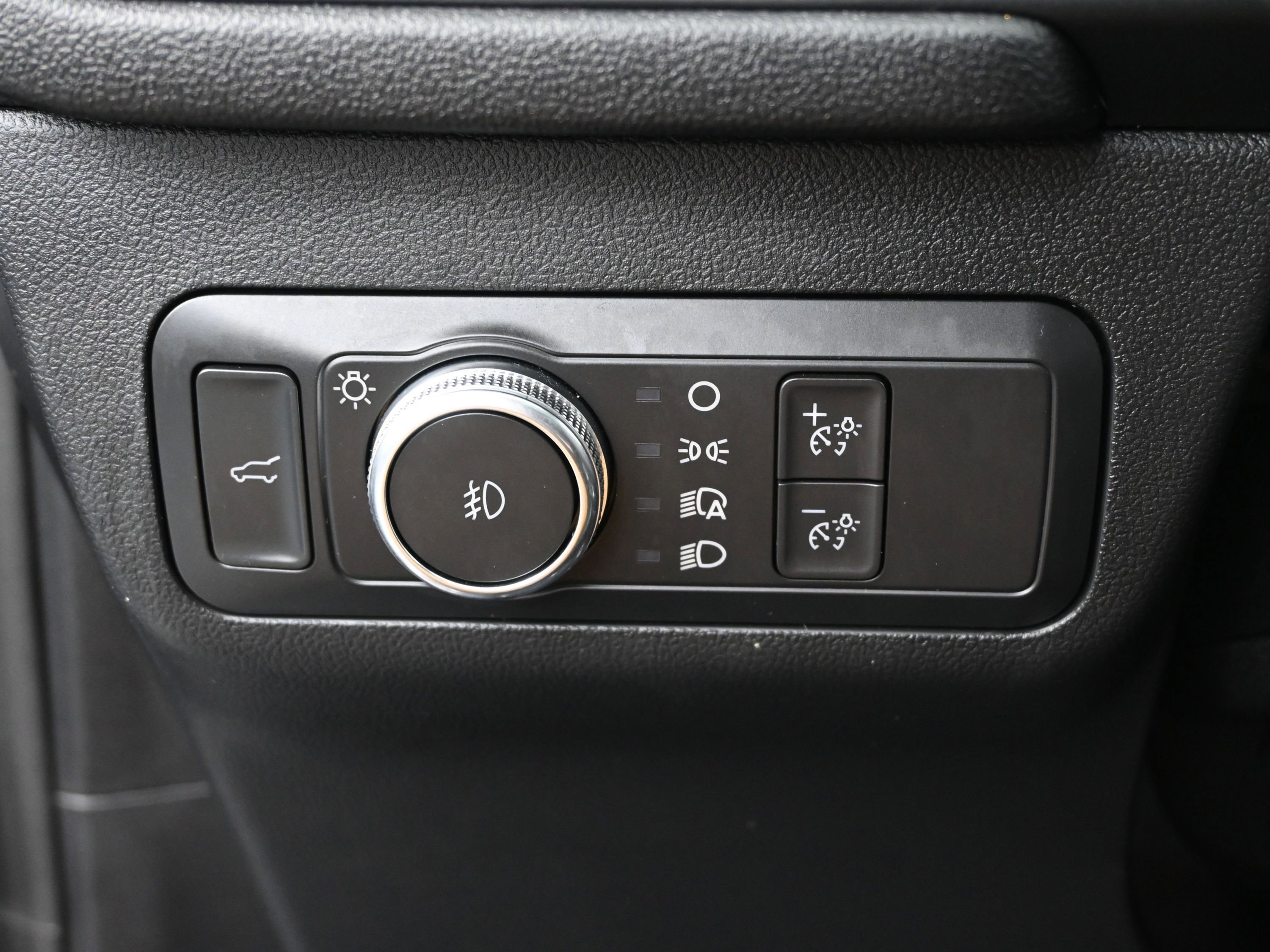 Used 2021 Ford Escape SEL image 12