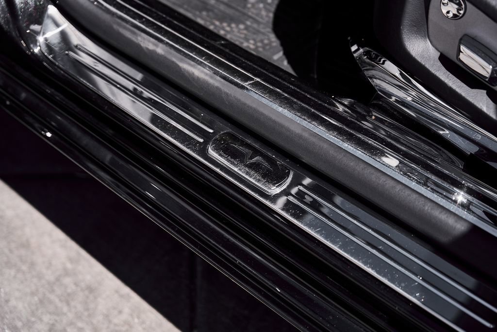 Used 2014 Rolls-Royce Ghost RWD image 39