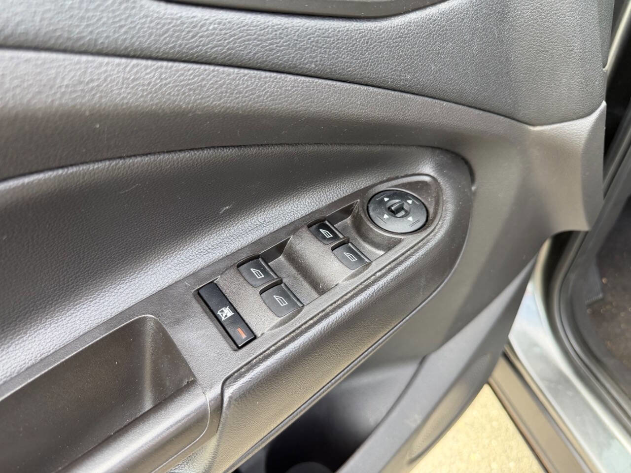 Used 2017 Ford Escape S FWD image 25