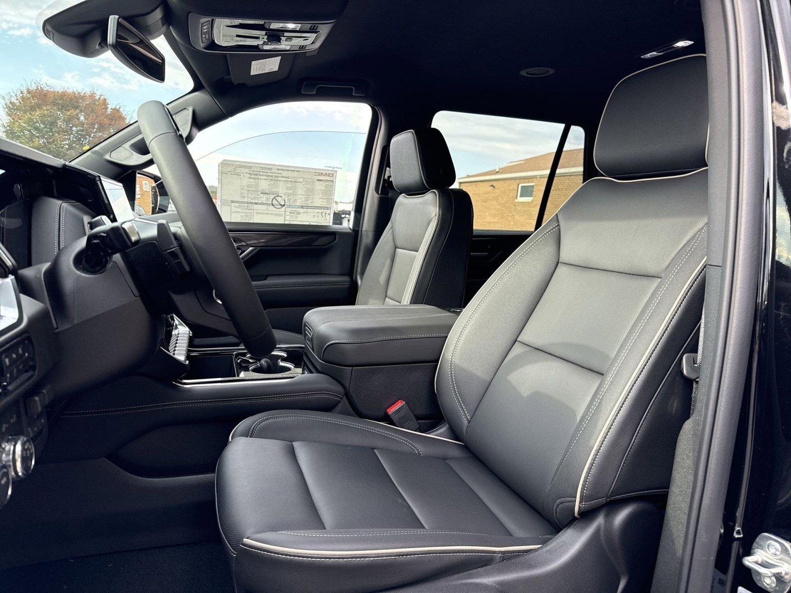 New 2026 GMC Yukon Elevation image 13