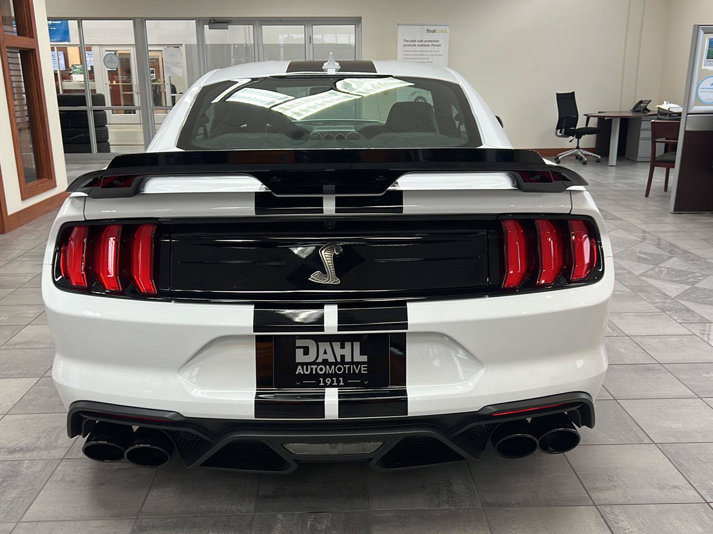 Used 2021 Ford Mustang Shelby GT500 w/ Technology Package RWD image 7