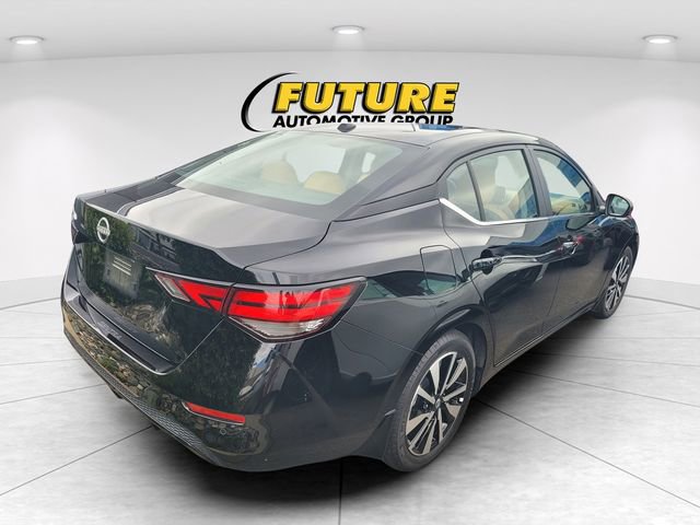 Used 2025 Nissan Sentra SV w/ SV Premium Package image 3