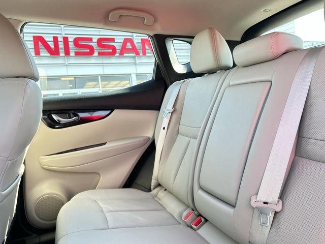 Used 2017 Nissan Rogue Sport SL image 19