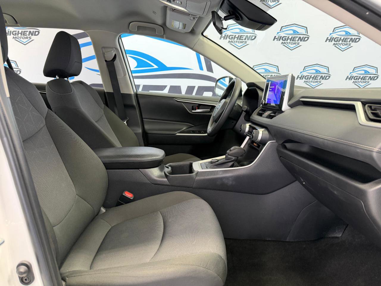Used 2025 Toyota RAV4 XLE image 25