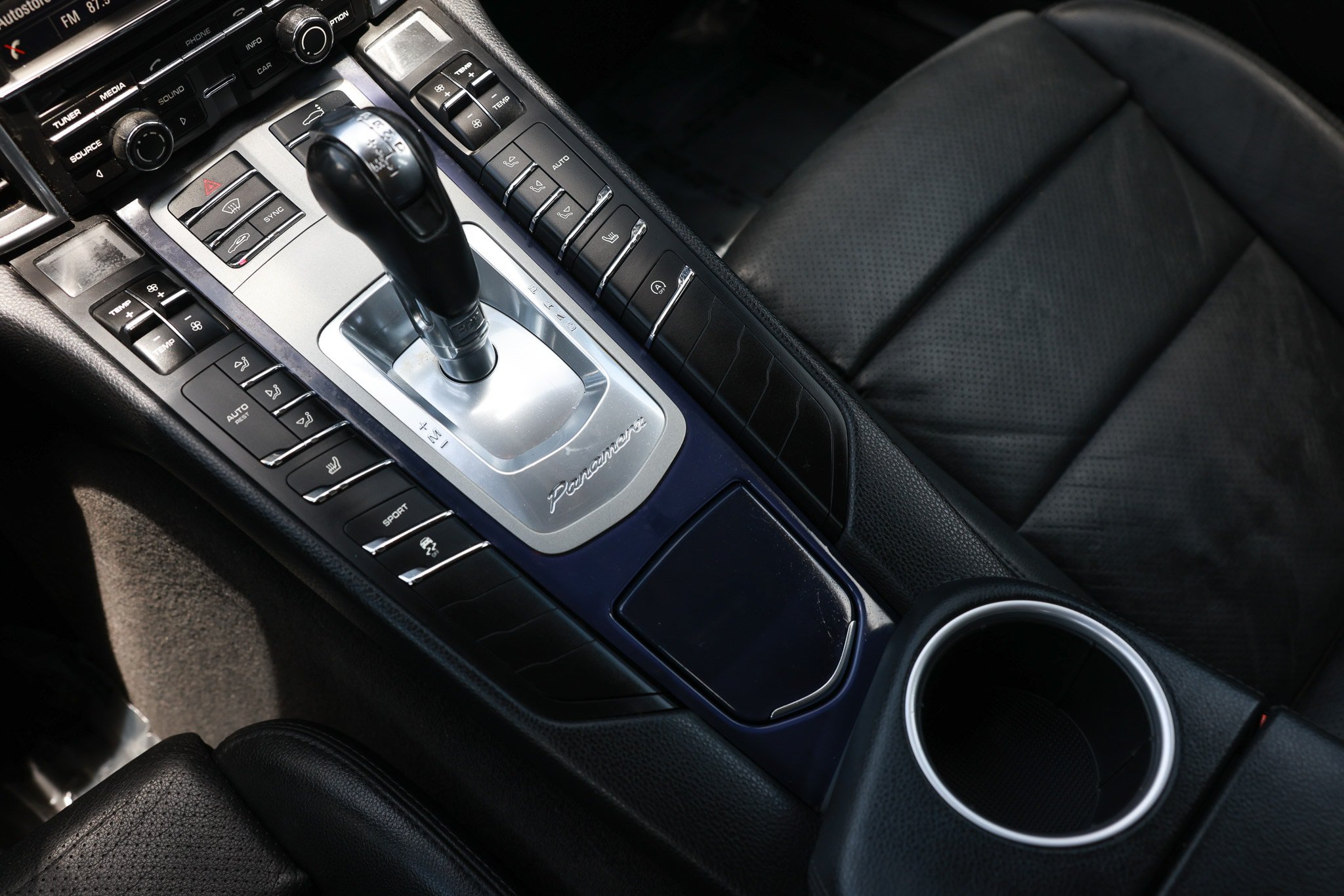 Used 2014 Porsche Panamera RWD image 41