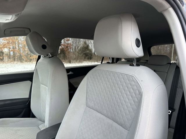 Used 2021 Volkswagen Tiguan S image 6