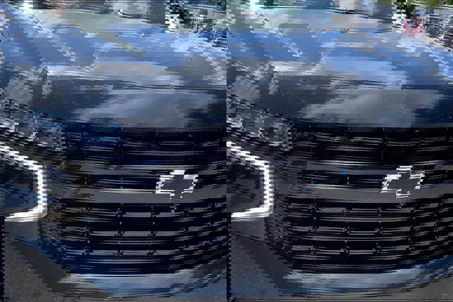 Used 2023 Chevrolet Suburban RST w/ Luxury Package image 29