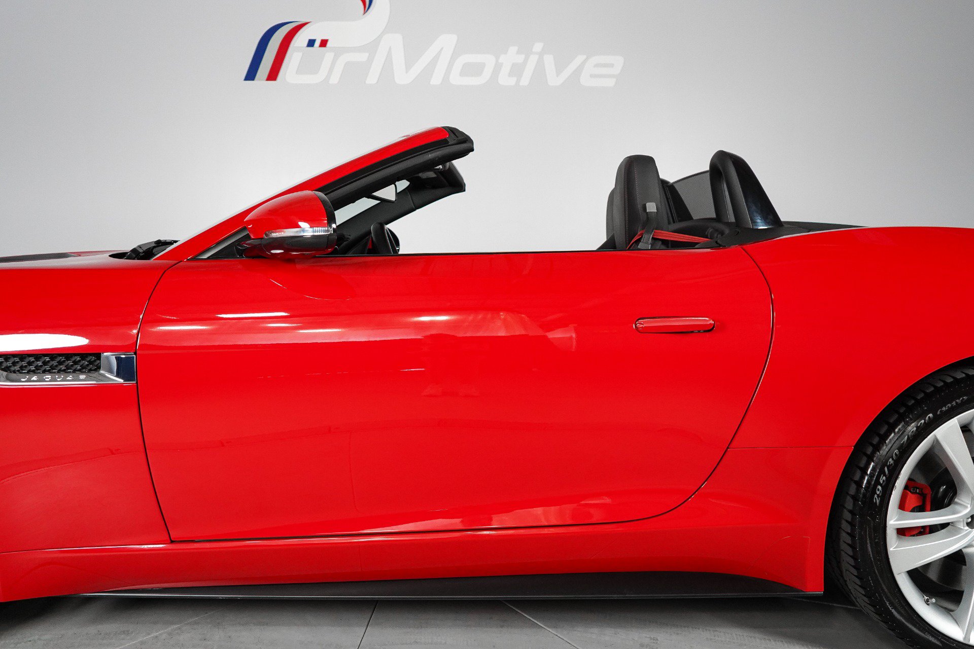 Used 2014 Jaguar F-TYPE S RWD image 6