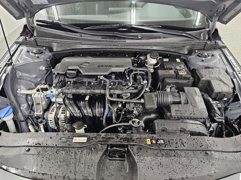 Used 2025 Hyundai Elantra Sport w/ Cargo Package FWD image 10