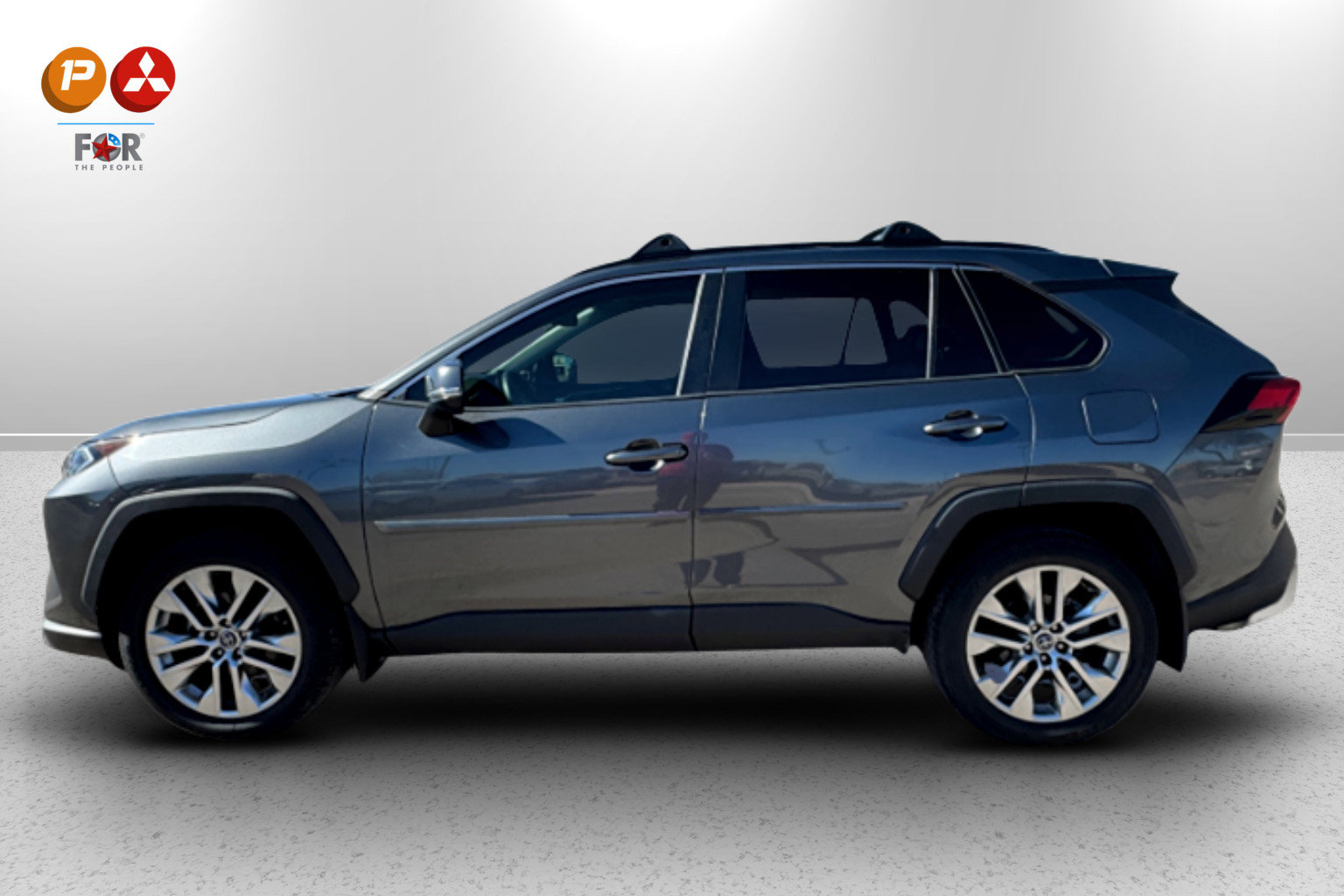 Used 2021 Toyota RAV4 XLE Premium image 2