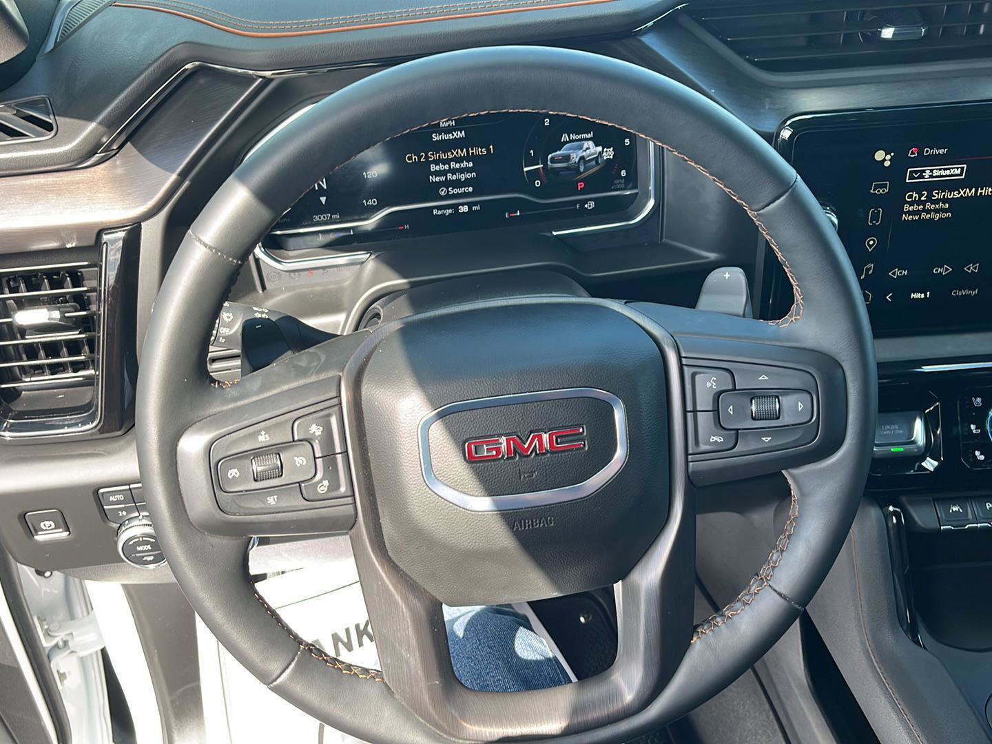 Used 2025 GMC Sierra 1500 AT4 image 10