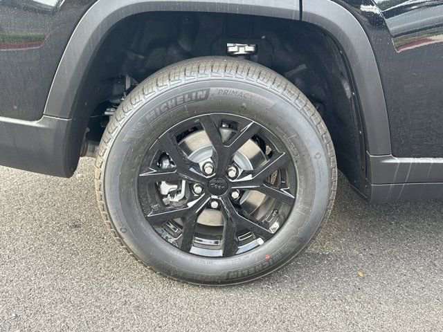 New 2025 Jeep Grand Cherokee L Altitude image 17