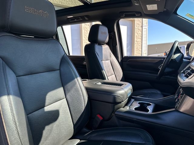 Used 2022 Chevrolet Suburban High Country AWD/4WD image 17
