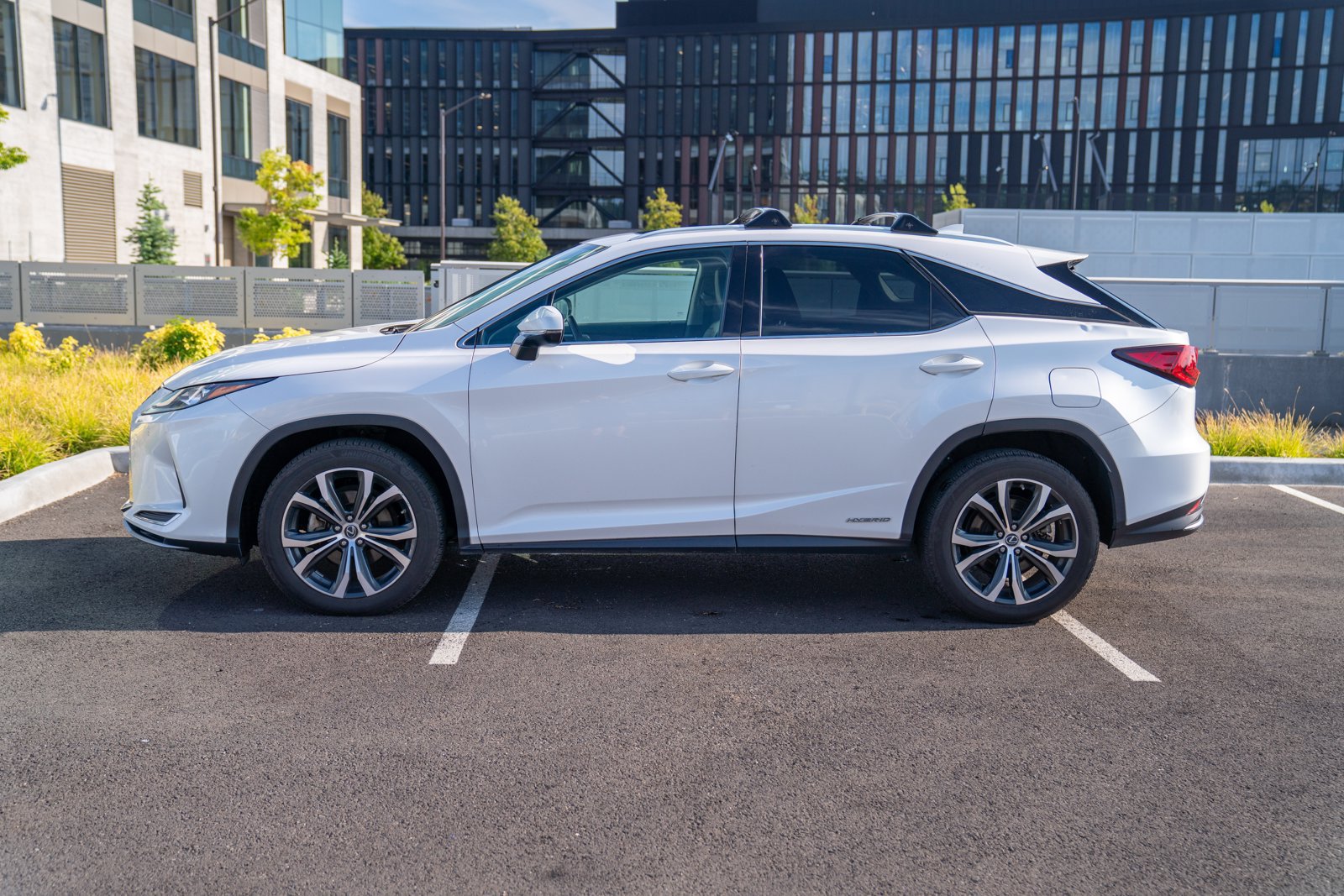 Used 2020 Lexus RX 450h AWD w/ Premium Package image 2