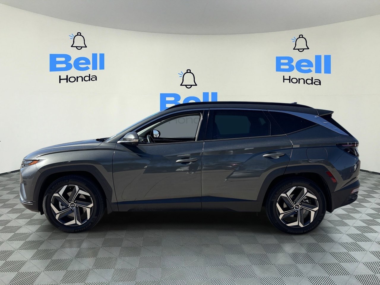 Used 2022 Hyundai Tucson Limited FWD image 2