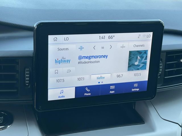 Used 2023 Ford Explorer XLT image 11