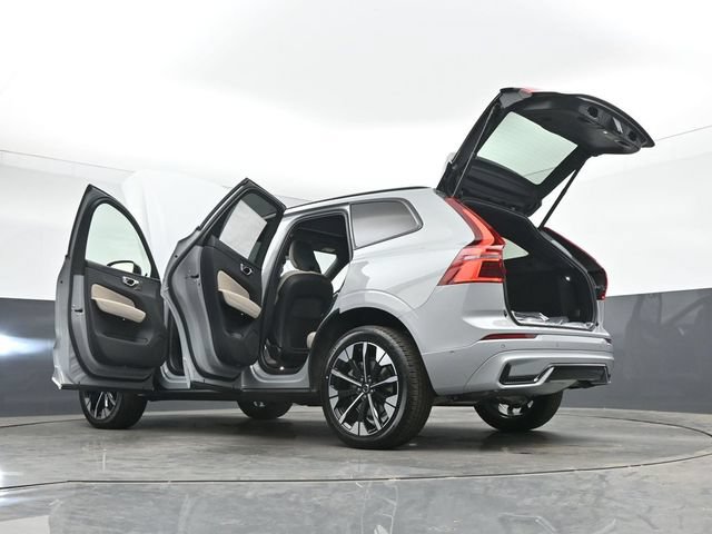 New 2026 Volvo XC60 T8 Plus w/ Protection Package Premier AWD/4WD image 57