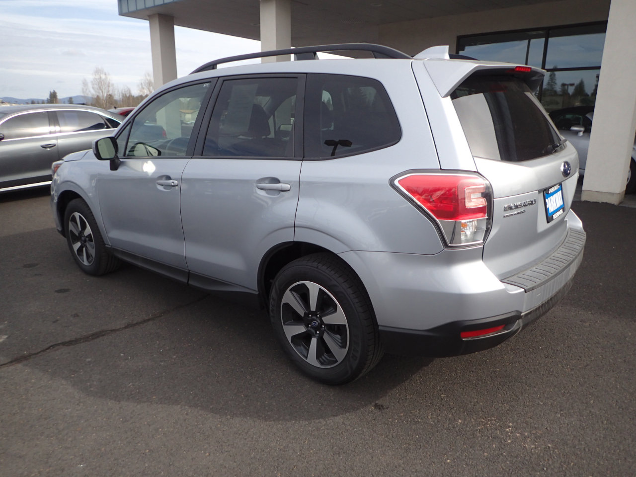 Used 2017 Subaru Forester 2.5i Premium image 3