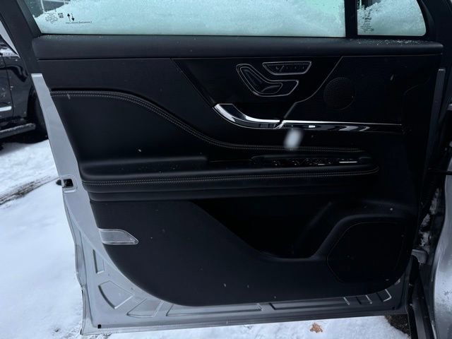 Certified 2023 Lincoln Corsair AWD w/ Equipment Group 101A image 15