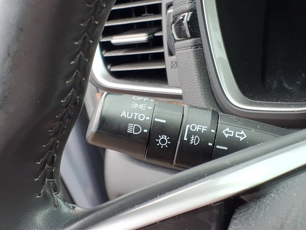Used 2020 Honda CR-V Touring image 18