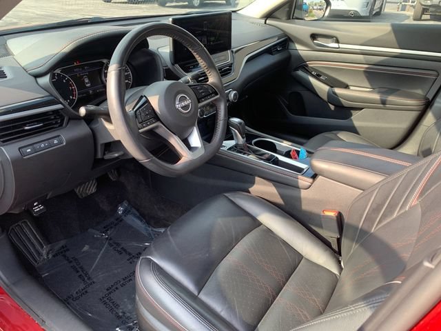 Used 2023 Nissan Altima 2.5 SR w/ SR Premium Package FWD image 10