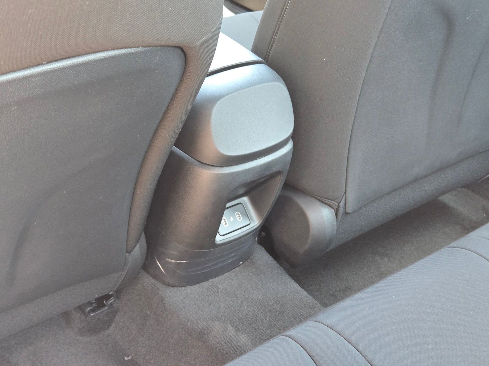 New 2025 Hyundai Elantra SEL image 12