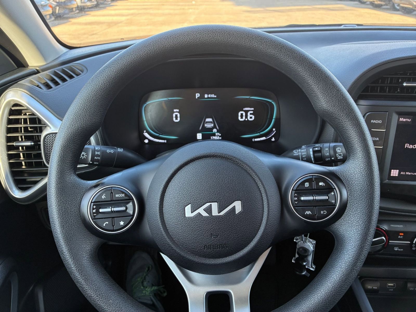 Used 2025 Kia Soul LX w/ LX Technology Package image 27