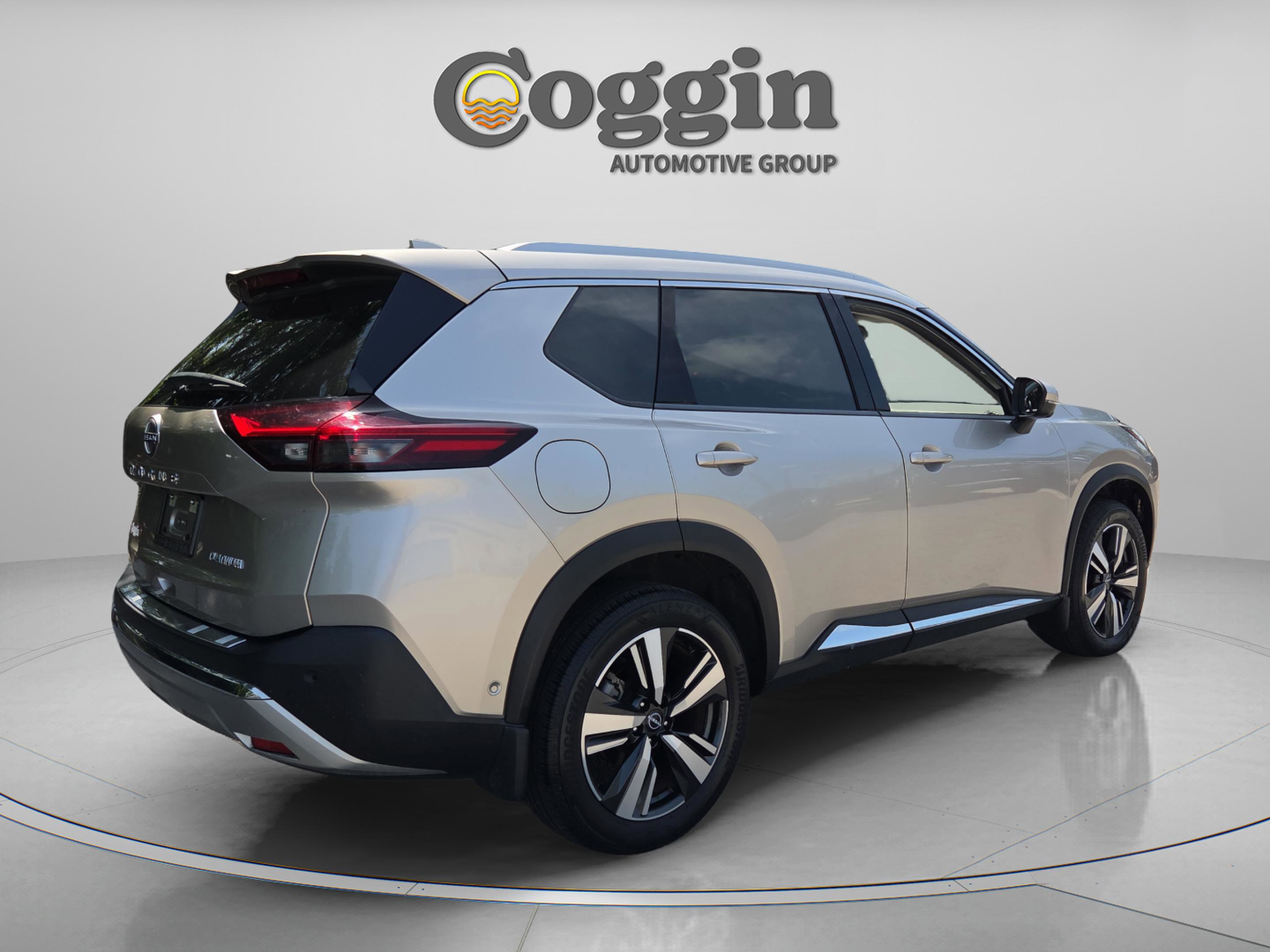 Used 2023 Nissan Rogue Platinum w/ Platinum Premium Package FWD image 5