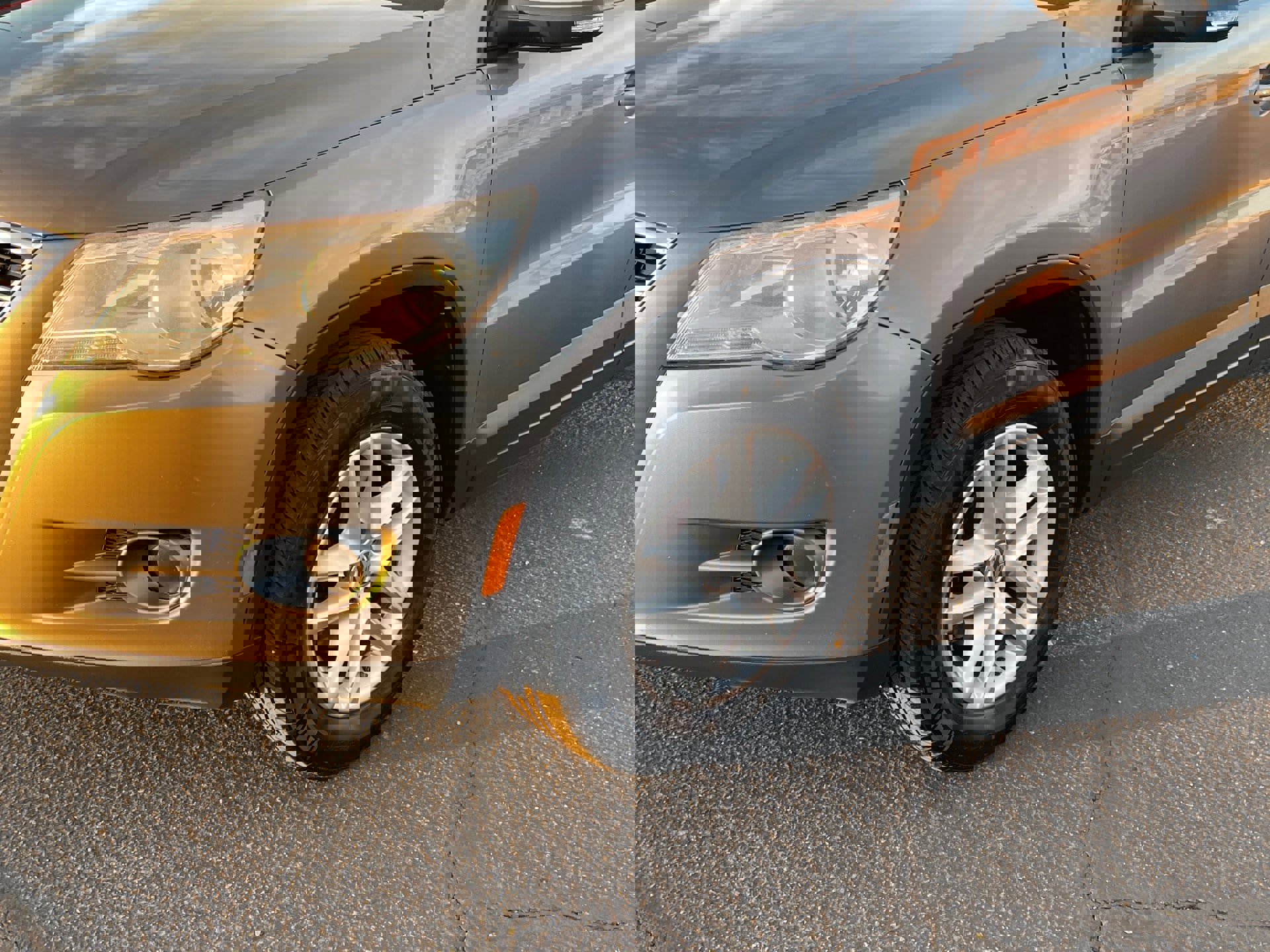 Used 2011 Volkswagen Tiguan SE image 7