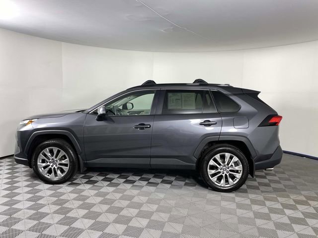 Used 2025 Toyota RAV4 XLE Premium w/ Weather Package AWD/4WD image 5
