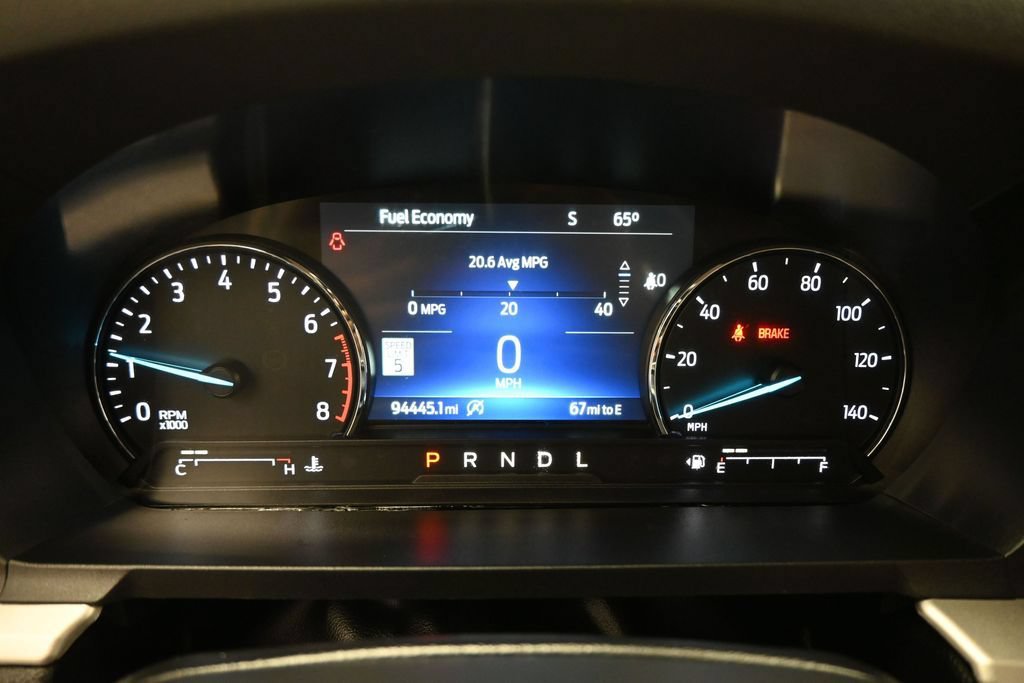 Used 2021 Ford Explorer XLT w/ Equipment Group 202A RWD image 12
