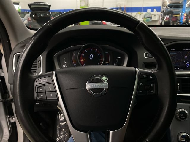 Used 2018 Volvo V60 T5 Cross Country AWD/4WD image 23