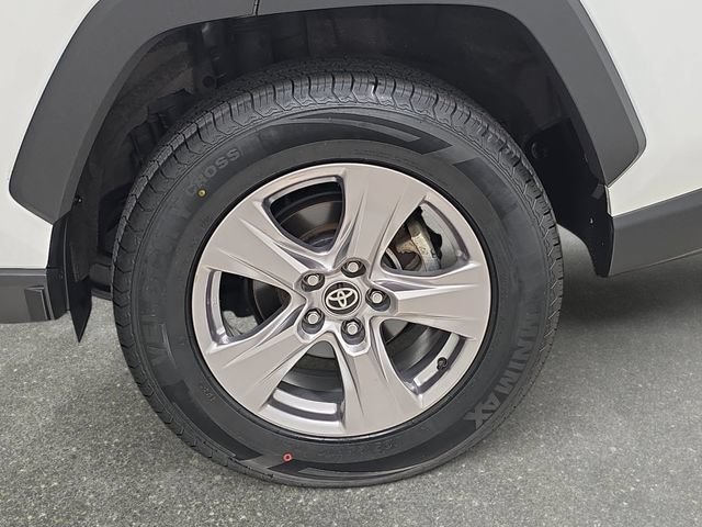 Certified 2025 Toyota RAV4 LE AWD/4WD image 29