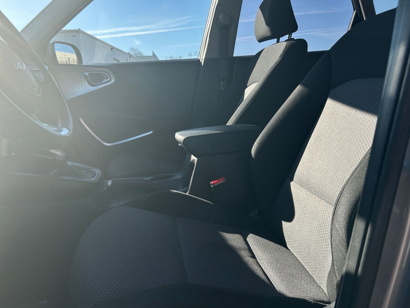 Used 2025 Kia Soul LX w/ LX Technology Package image 22